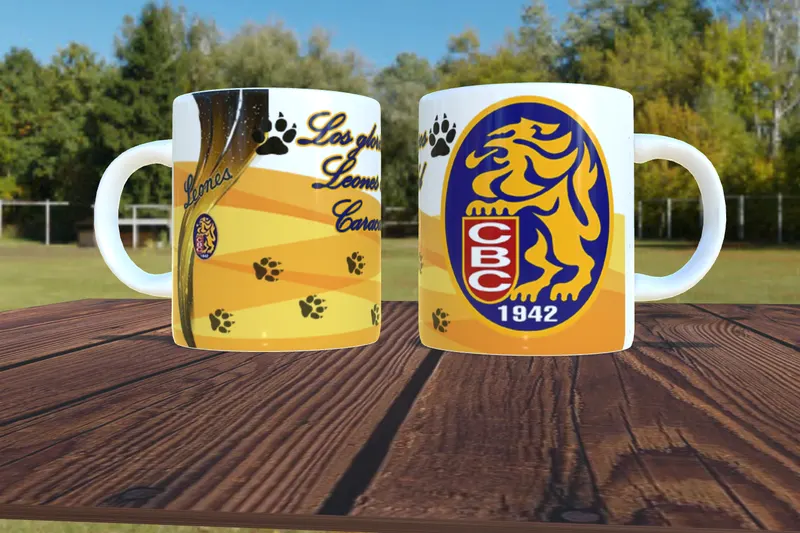 Taza personalizada de los Leones del Caracas con huellas sublimada en San Cristóbal, Táchira